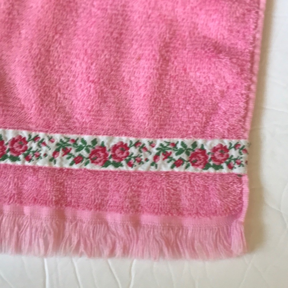 Fieldcrest Vintage Hand Towel - Picture 4 of 5